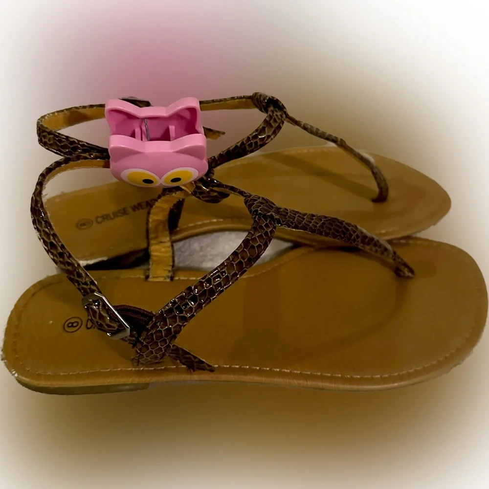 Cruise Wear & Co brown leather/snake T- strap thong Non-Slip Flat Sandals Cute!